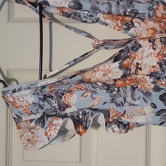 Dress - Picture 4 of 6